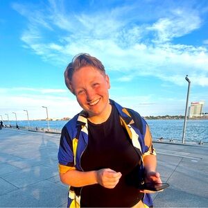 Meet your Posher, Liz